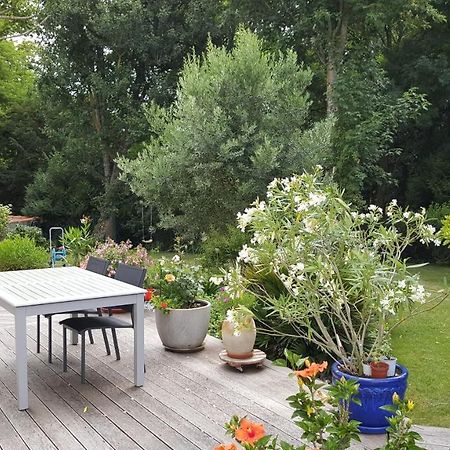 Castel Parc Bed & Breakfast Périgny Exterior photo